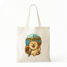 Samoyed Feliz Caminhando pela Orla da Cidade