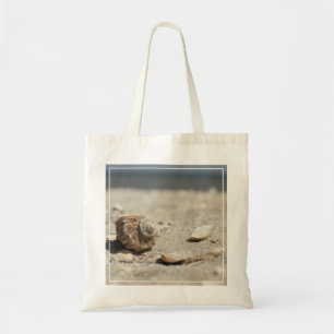 Bolsa Tote Seashells na areia pelo mar
