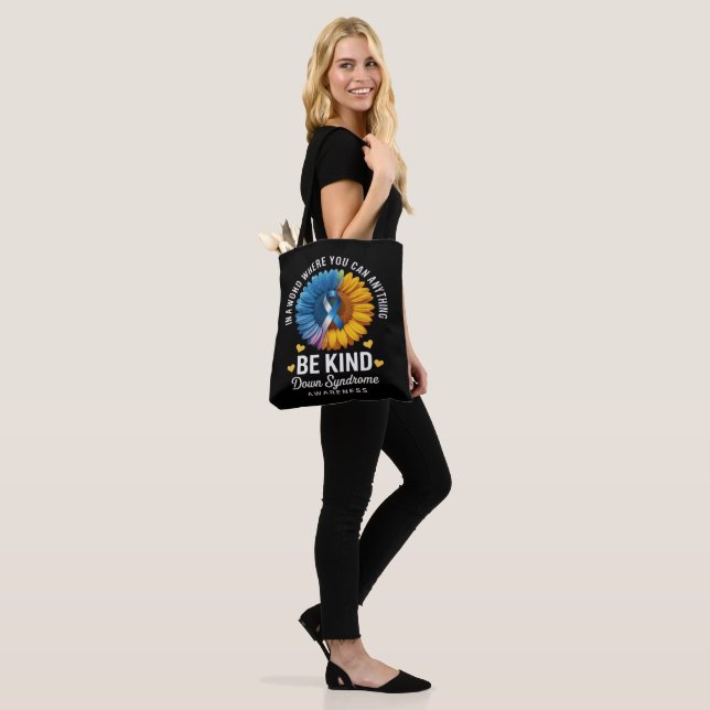 Bolsa Tote Seja Gentil Conscientização sobre Síndrome de Down (No(a) Modelo)