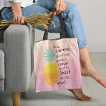 Bolsa Tote Seja Uma Tipografia De Aquarela De Abacaxi<br><div class="desc">Seja um Saco de Tota de Abacaxi - Apresentando nossa tipografia de aquarela citando a arte Tote Bag. O fundo é uma base de cor de água em tons de amarelo e rosa. A ilustração de um abacaxi apresenta a citação: "Seja um abacaxi, levante-se, vista uma coroa e seja doce...</div>