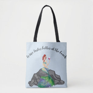 Bolsa Tote Sereia Bebendo Vinho Tem Melhor Sabor na Praia