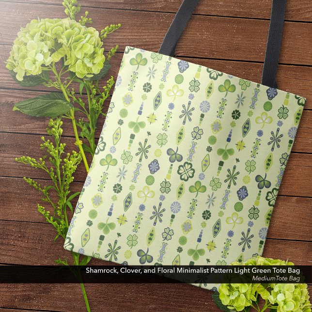 Bolsa Tote Shamrock Fechar Padrão Moderno Mínimo Amarelo (Shamrock, Clover, and Floral Minimalist Pattern Light Yellow-Green Tote Bag - Medium Size)
