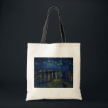 Bolsa Tote Starry Night, Vincent van Gogh<br><div class="desc">Vincent Willem van Gogh (30 de março de 1853 - 29 de julho de 1890) foi um pintor holandês impressionista poste que se encontra entre as figuras mais famosas e influentes da história da arte ocidental. Em pouco mais de uma década, criou cerca de 2.100 trabalhos de arte, incluindo cerca...</div>
