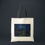 Bolsa Tote Starry Night, Vincent van Gogh<br><div class="desc">Vincent Willem van Gogh (30 de março de 1853 - 29 de julho de 1890) foi um pintor holandês impressionista poste que se encontra entre as figuras mais famosas e influentes da história da arte ocidental. Em pouco mais de uma década, criou cerca de 2.100 trabalhos de arte, incluindo cerca...</div>