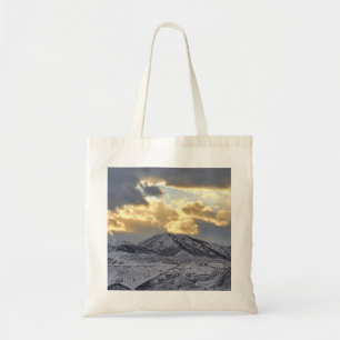 Bolsa Tote Stormy Sunset Sobre Montanhas Com Capas De Neve