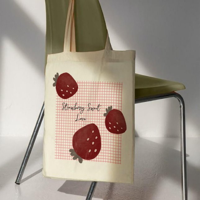 Bolsa Tote Strawberry Sweet Love – Minimal Berry Trio on Red  (Criador carregado)