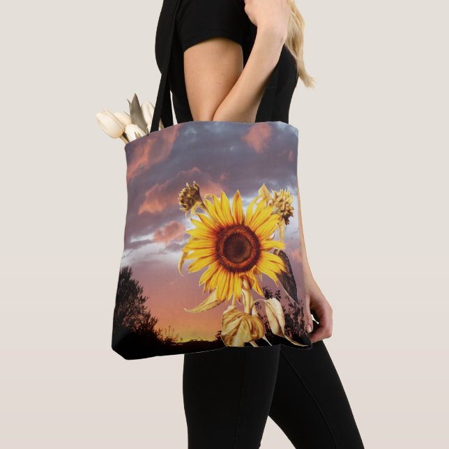 BOLSA TOTE SUNSET DE VERÃO E FLORESCO COM NUVENS DE PINCO (Close Up)