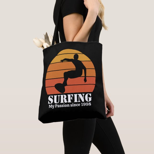 Bolsa Tote Surfing Hobby Retro Sunset Personalize (Close Up)