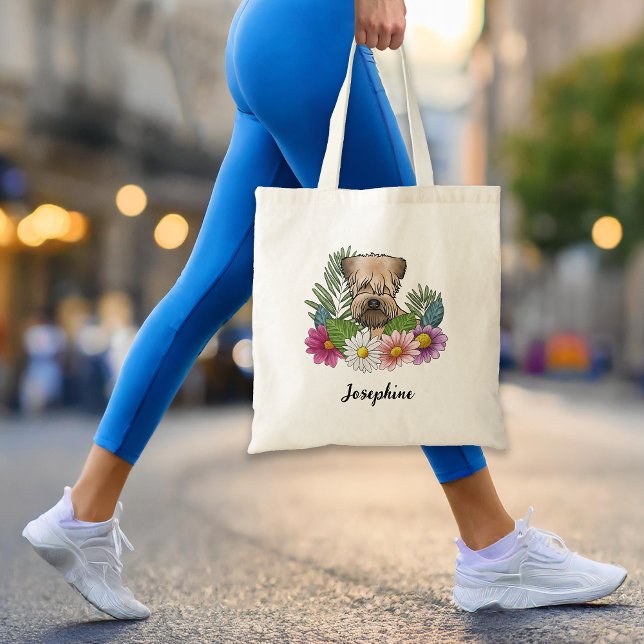 Bolsa Tote Terrier Wheaten de Capa Macia Com Flores e Nome (Please note: This image is a digital mockup. The product may not be in scale.)
