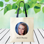 Bolsa Tote Texto Personalizado do Nome de Foto Personalizado<br><div class="desc">Carregue uma foto, adicione texto e crie facilmente o seu saco de totes personalizado. Clique em PERSONALIZAR AINDA para alterar a cor do texto. Você pode TRANSFERIR este DESIGN em outros produtos do Zazzle e ajustá-lo ao ajustado da maioria dos itens do Zazzle. Os designs Standard Studio são feitos em...</div>