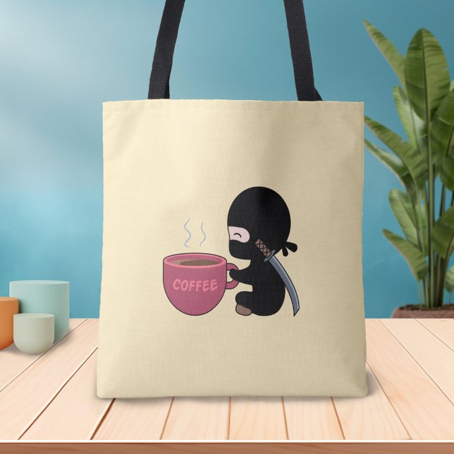 Bolsa Tote Tiny Ninja com Mug de Café Grande em Amarelo (Criador carregado)