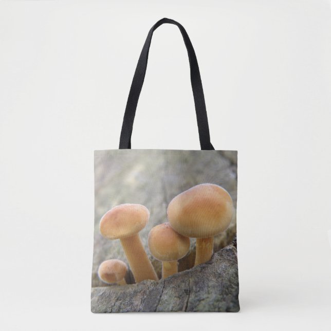 Bolsa Tote Toadstools em uma barra de ferramentas de tronco d (Frente)