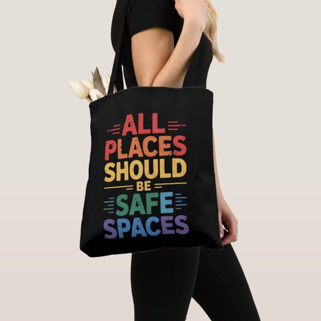 Bolsa Tote Todos Os Lugares Devem Ser Espaços Seguros LGBTQ O (Close Up)