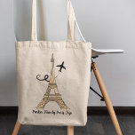 Bolsa Tote Torre Eiffel Chic Trip em Paris Personalizável<br><div class="desc">Personalize esta mala minimalista de férias de Paris para a sua reunião familiar ou viagem de raparigas. Um desenho artístico da torre Eiffel com um avião voando atrás dela para simbolizar sua viagem de avião. Escrito cursivo personalizado bonito neste presente de manutenção.</div>