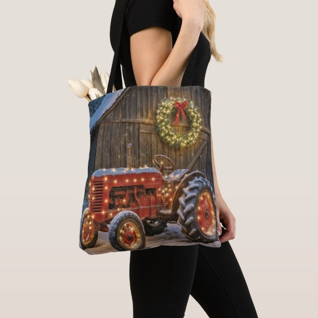 Bolsa Tote Trator Vermelho de Natal com Grinalda Iluminada (Close Up)