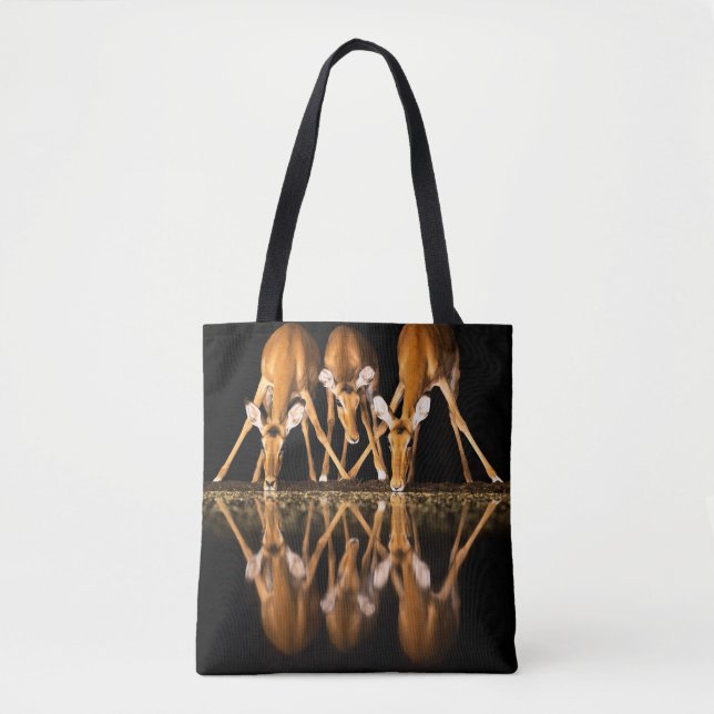 Bolsa Tote Três impalas bebem juntos à noite (Frente)