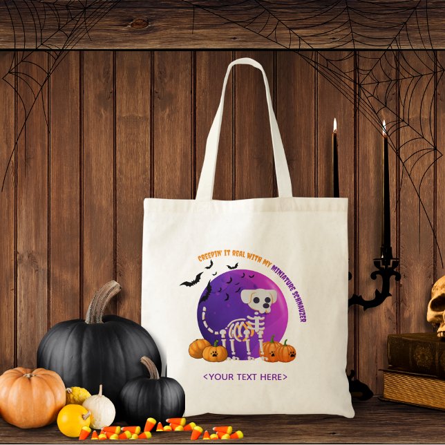 Bolsa Tote Truque de Dia das Bruxas ou Trate a Banheira (Trick or Treat OR show up to the Halloween party in style. Represent your favorite dog breed!!)