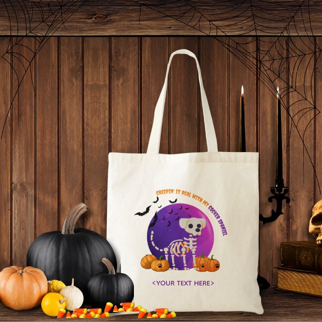 Bolsa Tote Truque de Halloween ou Trate o Saco de Tote de Doc (Trick or Treat OR show up to the Halloween party in style. Represent your favorite dog breed!!)