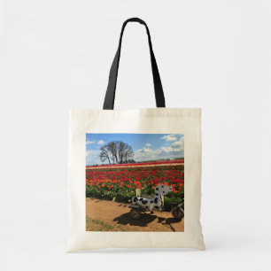 Bolsa Tote Tulip Field com Toy Cow, Oregon
