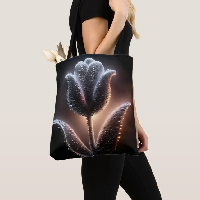 Bolsa Tote Tulipas Iluminadas Com Gotas De Chuva (Close Up)