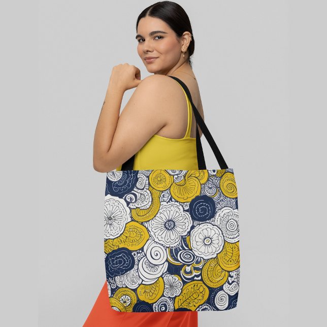 Bolsa Tote Um padrão uniforme com elementos florais de abstra (Criador carregado)