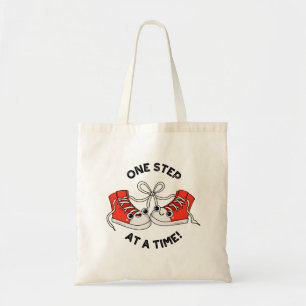 Bolsa Tote Um Passo De Cada Vez Um Sneaker Engraçado Pun