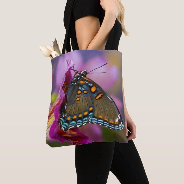 Bolsa Tote Uma Borboleta Rabo de Andorinha (Close Up)