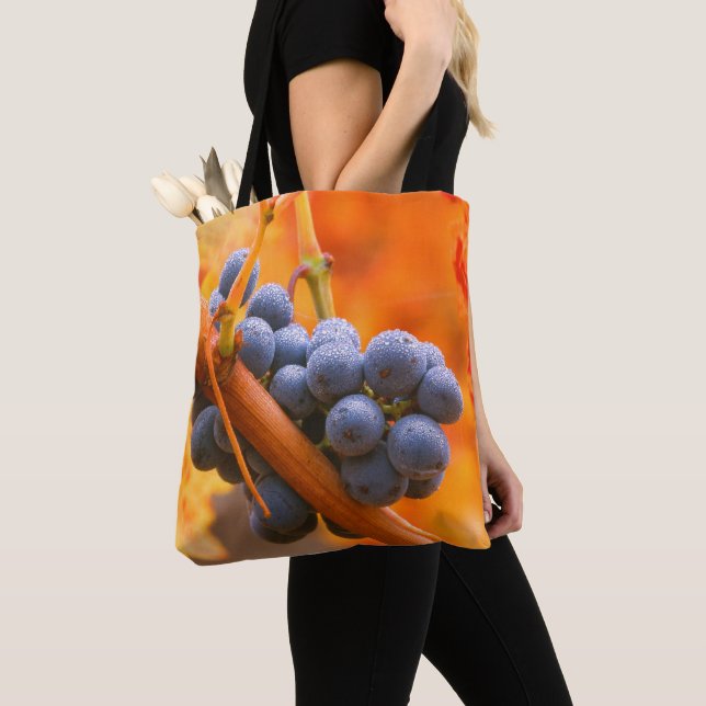 Bolsa Tote Uva Madura No Vinhedo (Close Up)