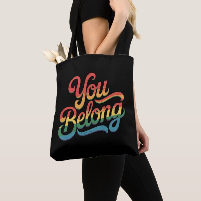 Bolsa Tote Você Pertence ao Gay LGBTQ Orgulho Ally Rainbow Lé (Close Up)
