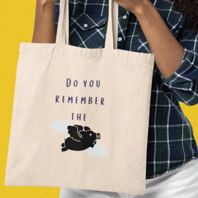 Bolsa Tote Você se lembra do porco voador? Nostalgia Quirky (Get your flying pig tote now and relish the memories!)