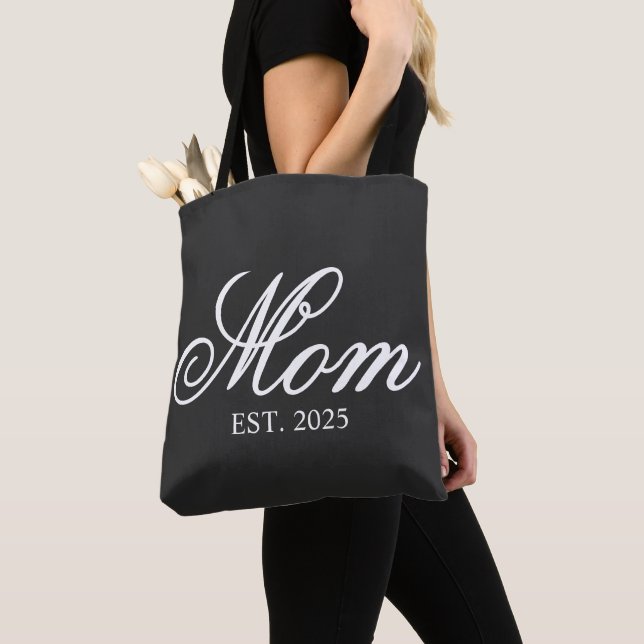 Bolsa Tote White Ornate Script Established Mom (Close Up)