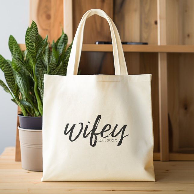 Bolsa Tote Wifey - Caligrafia branca para a noiva (Personalized Tote Bag - Wifey)