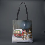 Bolsa Tote Winter Beagle Caravan Christmas Adventure<br><div class="desc">Adotar a magia de uma noite de inverno nevada enquanto uma caravana desliza graciosamente através da paisagem iluminada pela lua. A beleza serena da neve escutadora e o brilho encantador da lua criam uma cena cativante,  prometendo uma aventura inesquecível de Natal cheia de calor,  alegria e memórias queridas.</div>