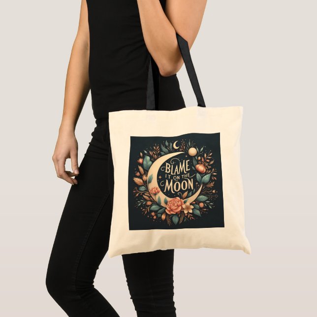Bolsa Tote Witchy Floral Culpa-O No Saco Da Lua (Frente (produto))