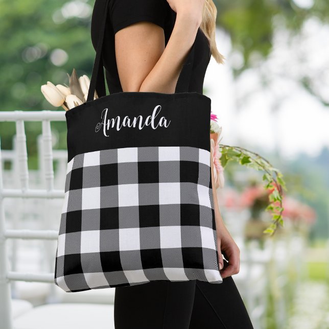 Bolsa Tote Xadrez de Buffalo Preto e Branco Personalizada (Black and White Buffalo Plaid Personalized Tote Bag, spring/ summer.  Add your name or special text.)