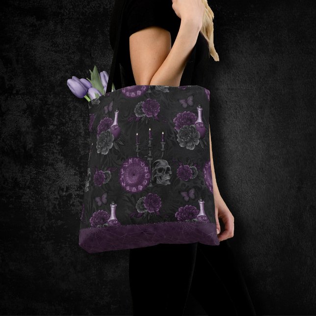 Bolsa Tote Zodiac Magic | Rosas de crânio de ameixa roxa escu (Criador carregado)