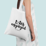 Bolsas envolvidos - Noiva a ser personalizada<br><div class="desc">Carregar todas as suas necessidades de planejamento de casamento em estilo com nossos Bolsas Engaged bolsa.</div>