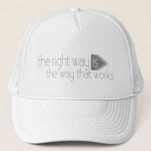 Boné a maneira certa é como funciona o chapéu de slogan