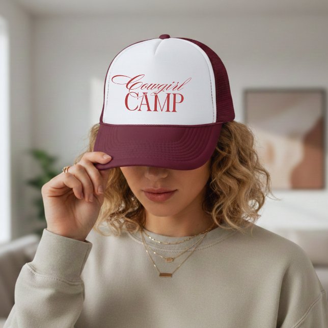 Boné Acampamento de Cowgirl Western Vermelho Despedida  (Western Cowgirl Camp Red Bachelorette Trucker Hat)