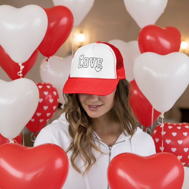 Boné Amo Moderno Minimalista e Tendência (Love Modern Minimalist and Trendy Trucker Hat by Ricaso. Bold text design ideal for Valentines Day)
