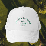 Boné Après Golf Club Forest Green Golf Social Crest<br><div class="desc">Après Golf Club, crista do clube de golfe social verde da floresta, chapéu. Personalize com o ano da sua reunião de golfe, nome do clube e localização. Perfeito para uma viagem de golfe de destino de grupo ou para uma festa do tema de golfe après ou solteiro/solteira. Projetado para combinar...</div>