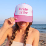 Boné Bachelorette Minimalista da Tribo Bride Rosa<br><div class="desc">Brincadeira,  cor-de-rosa flerta com simples letra de bloco vertical para dar a cada convidado na festa de solteira. Bonito favor para sua tribo favorita de noiva! Envie-me uma mensagem se você quiser algo diferente do que você vê aqui,  feliz em criar algo personalizado para você.</div>
