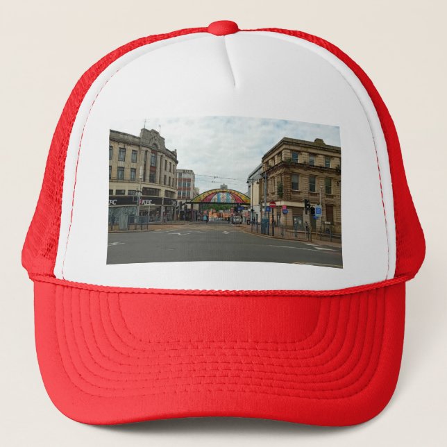 Boné Baixo na extremidade inferior (Frente)