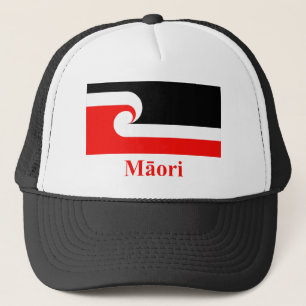 Boné Bandeira maori com nome em maori