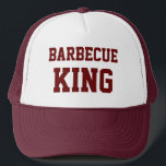 Boné Barbecue King Funny Hat<br><div class="desc">Chapéu engraçado de camionista Barbecue King. Clique em Personalizar para alterar o tamanho, o estilo e a cor da fonte. Se tiver perguntas ou pedidos, contacte-me. Esta imagem pode ser disponibilizada em muitos produtos da minha galeria. Visite o tesouro dos olhos sorrindo para ver mais fotografias de flores e natureza...</div>