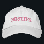 Boné Besties Melhores Amigos Personalizados em Tipograf<br><div class="desc">Besties Melhores Amigos Tipografia Moderna O Boné de Baseball Boriderado Personalizado apresenta o texto simples e bordado "Besties". Perfeito como presente para seu melhor amigo,  primo,  irmã,  mãe e muito mais. Criado pelo Evco Studio www.zazzle.com/store/evcostudio</div>