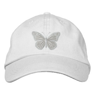 Boné Bordado Branco sobre Borboleta Monarca Branca