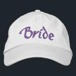 Boné Bordado Bride Hat<br><div class="desc">O chapéu perfeito para vestir enquanto corre antes do seu grande dia. Diga ao mundo que é seu dia especial.</div>