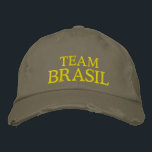 Boné Bordado Chapéu bordado da Equipe Brasil<br><div class="desc">Mostre seu apoio ao Brasil com esse chapéu bordado de ouro e verde. Lê o Team Brasil ou personalize com seu próprio texto.</div>