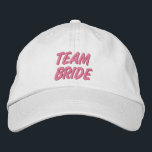 Boné Bordado Noiva de Equipe<br><div class="desc">Boné Ideal Team Bride para galinha ou festas de solteira,  chás de panela,  texto bordado,  de Ricaso</div>